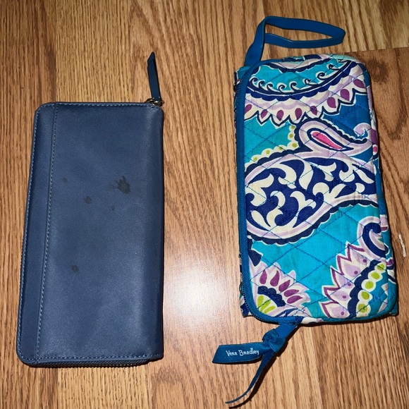 Wallets - Picture 3 of 5